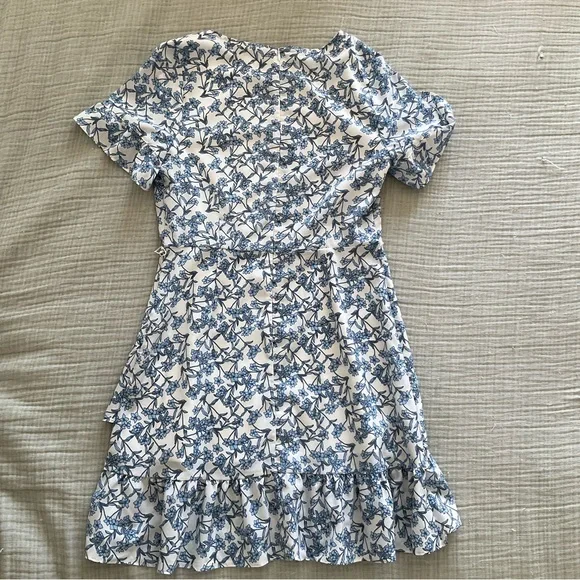 Banana Republic - Blue and White Floral Dress - Picture 2 of 6